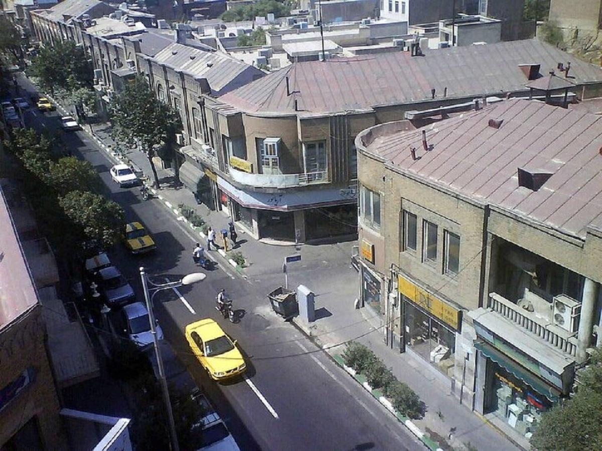 خیابان لاله‌زار در دوران سلطنت ناصرالدین‌شاه(عکس)