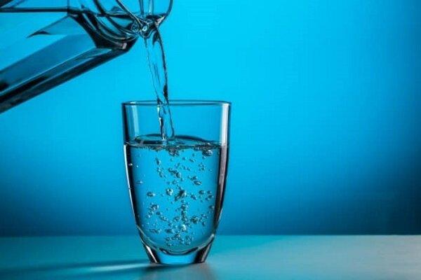 اهمیت نوشیدن آب بدون احساس تشنگی