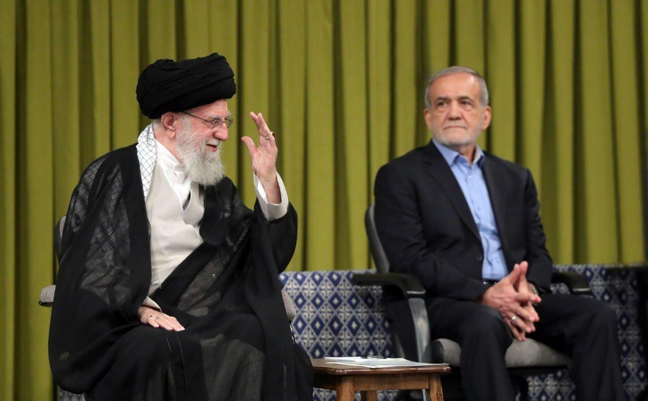 رئیس‌جمهور و اعضای دولت با رهبری انقلاب دیدار کردند