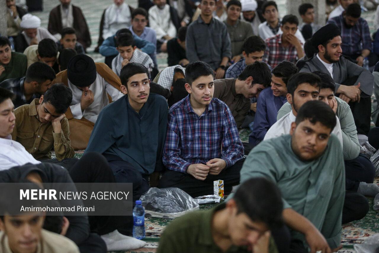 ضوابط شرکت طلاب پایه‌های ۵ و ۶ در «طرح دروس آزاد سطح یک»