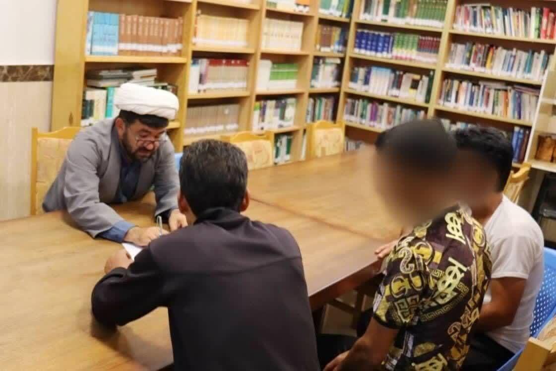 آزادی ۳ زندانی با گذشت شاکی ها در شورای حل اختلاف زندان شهرستان گرمی