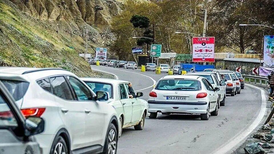 جاده چالوس یک طرفه شد؛ ترافیک سنگین در هراز